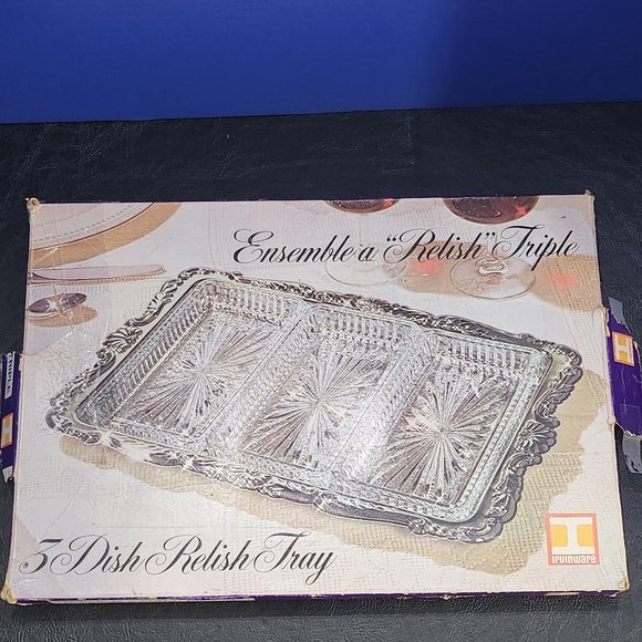 Irvineware 3 Dish Relish Tray Ensemble 1976 Inbox, 3 Glass Inserts, Scallop Silv - Picture 2 of 8